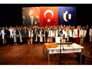 Uşak Üniversitesi Tıp Fakültesinde İlk Defa “Beyaz Önlük Giyme Töreni” Gerçekleştirildi