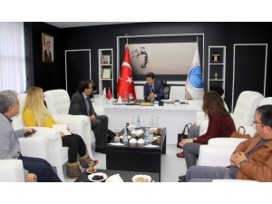 Suriyeli Üniversite Öğrencilerine Burs Desteği