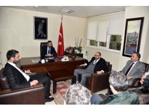 Başkan Üzülmez, Diş Hekimlerini Ziyaret Etti