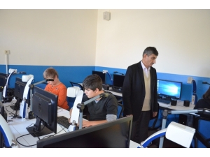 Görme Engelli Okulun Tek Görme Engelli Öğretmeni