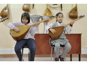 Örnek Bir Okul, Örnek Bir Proje, Fedakar Bir Öğretmen