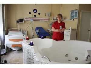 Uzmanlar: "Anneler Normal Doğuma Teşvik Edilmeli"