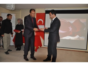 İki Ayağında 10 Platin Olan Fedakar Öğretmen