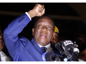 Zimbabve’nin Yeri Lideri Mnangagwa Yemin Etti