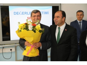 Belediye Başkanı Nihat Çiftçi, İlkokul Öğretmeni İle Buluştu