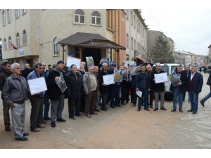 Esentepe Mahallesi Çamurdan Şikayetçi