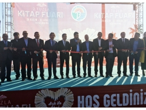 Tuzla Kitap Fuarı’nda ‘Asma Kitap’ Projesi