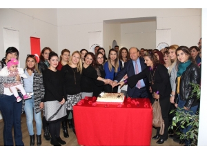 Efeler’de Belediye Bünyesinde Görevli Öğretmenler Unutulmadı