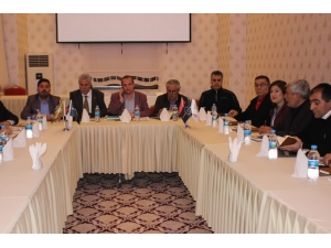 Gazeteciler Sorunlarını Mardin’de Gündeme Aldı