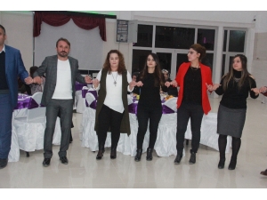 Hakkari’de Halaylı Öğretmenler Günü Kutlaması