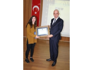 Şehit Öğretmen Şenay Aybüke İçin Şiir Yarışması Düzenlendi