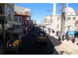 Şanlıurfa’da Hafta Sonu Asfaltlama Çalışmaları Devam Ediyor