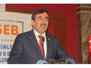 Ak Partili Yılmaz: "Küresel Düzeyde Ekonomiye Birinci Önceliği Veriyoruz"