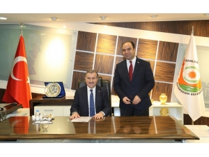 Gençlik Ve Spor Bakanı Bak Şanlıurfa Büyükşehir Belediyesini Ziyaret Etti