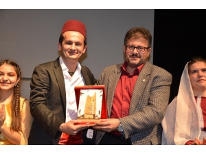 ‘Şekerpare Müzikali’ Kendine Hayran Bıraktı