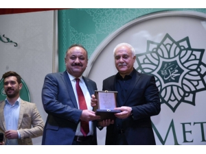 Nihat Hatipoğlu Konferansına Vatandaşlardan Yoğun İlgi