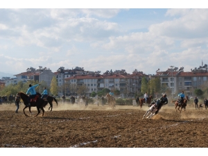 Manisa Keşkek Ve Cirit İle Şenlendi