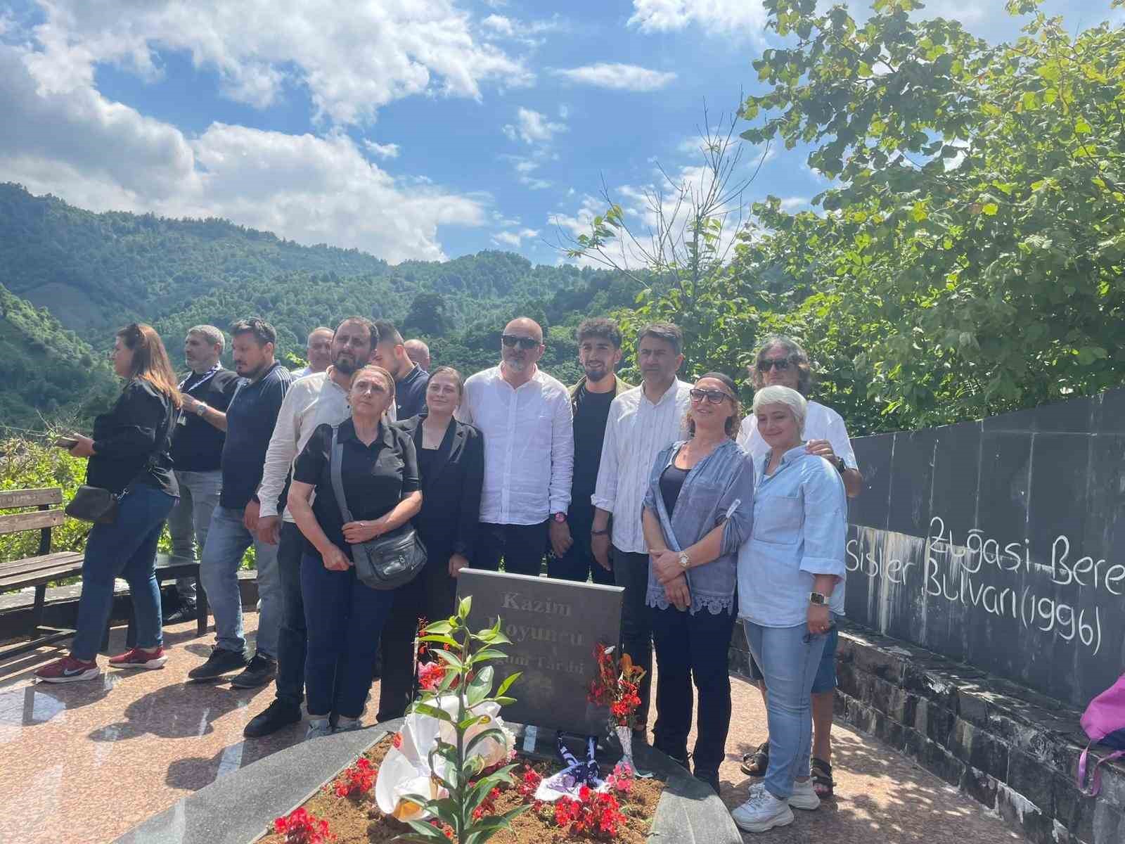 kazim-koyuncu-vefatinin-21-yilinda-mezari-basinda-anildi