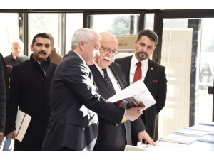 Anadolu Üniversitesi, Türk Dünyası Vakfı Genel Kurul Toplantısı’na Ev Sahipliği Yaptı