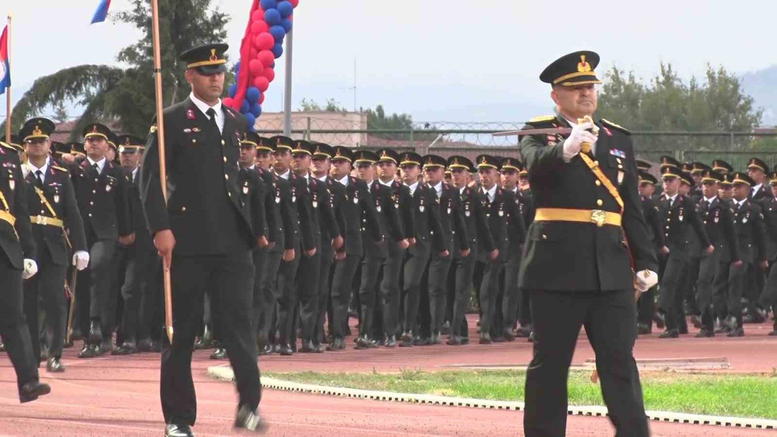 isiklar-jandarma-astsubay-meslek-yuksekokulu-nda-mezuniyet-coskusu