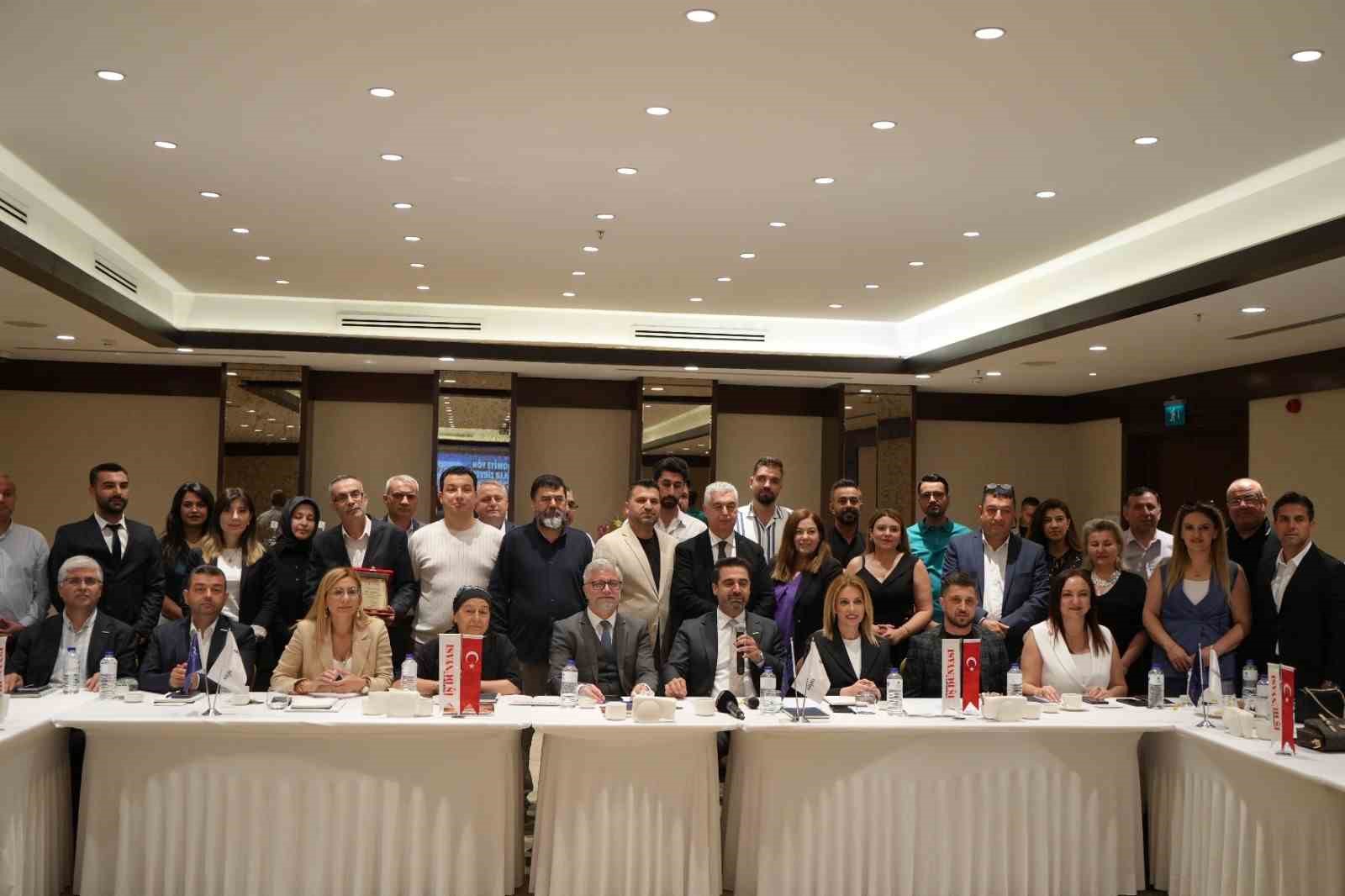 gaziantep-te-ekonomiye-yon-verenler-zirvesi-duzenlendi