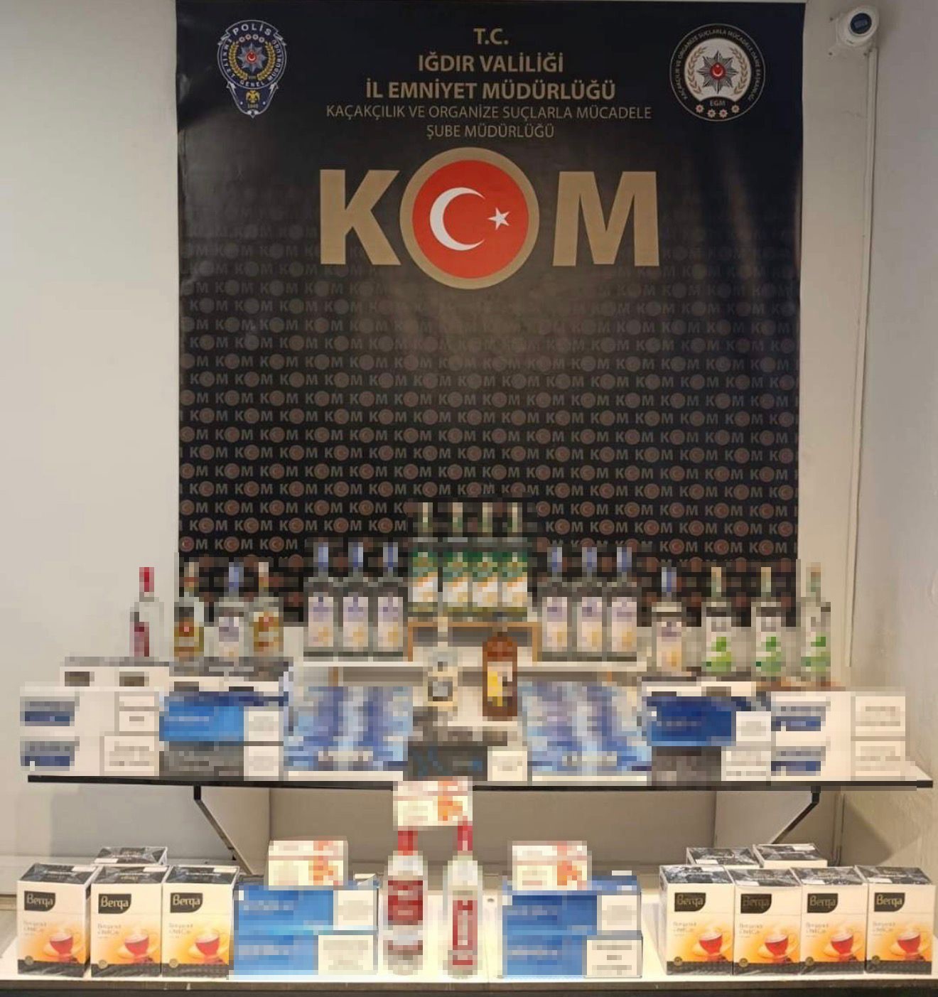 igdir-da-yolcu-otobuslerinde-kacak-urun-operasyonu
