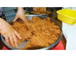 Berberdi, Çiğ Köfteci Oldu