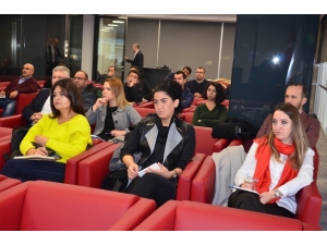 Balıkesir’de Dış Ticaret Bilgilendirme Semineri Düzenlendi