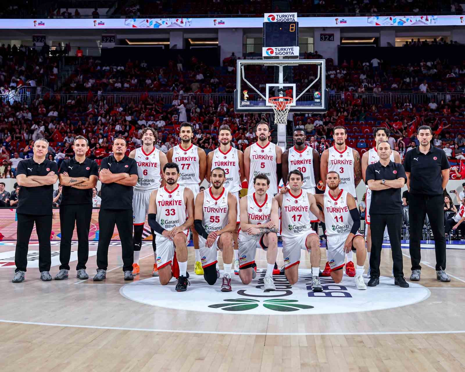 a-milli-erkek-basketbol-takimi-grubu-yenilgisiz-tamamladi