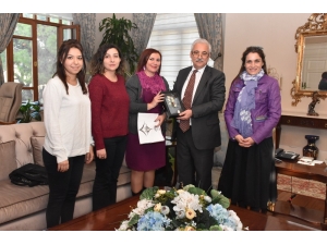 Otistik Bireyler İçin Sağlıkçılara Duyu Bütünleme Semineri Verilecek