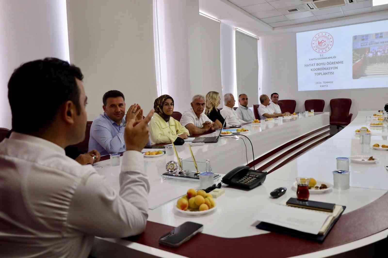 kahta-da-hayat-boyu-ogrenme-koordinasyon-toplantisi-yapildi