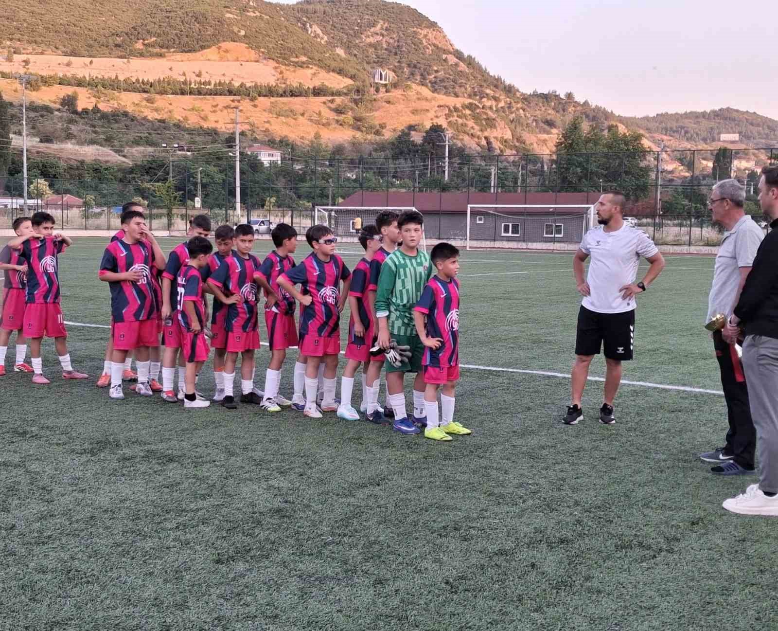 bilecik-u12-gencler-ligi-nin-sampiyonu-4-eylulspor-oldu