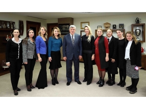 Başkan, Kocaeli Anneleri Platformu’nu Konuk Etti