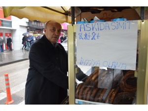 İhtiyaç Sahiplerine ‘Askıda Simit’ Desteği