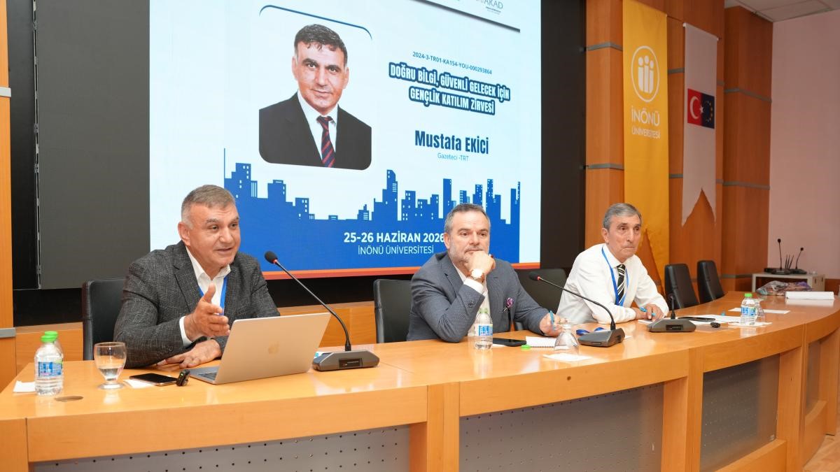 malatya-da-dogru-bilgi-guvenli-gelecek-zirvesi