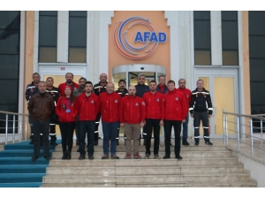 Kurtarma Ekibi Eğitim Almaya Devam Ediyor