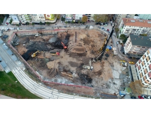 Kent Meydanı Ve Katlı Otoparkta Kazı Ve Hafriyat Çalışmaları Başladı