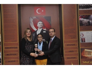 Gkv’li Altın Kulaç Diclesu Üç Kategoride Bölge Şampiyonu