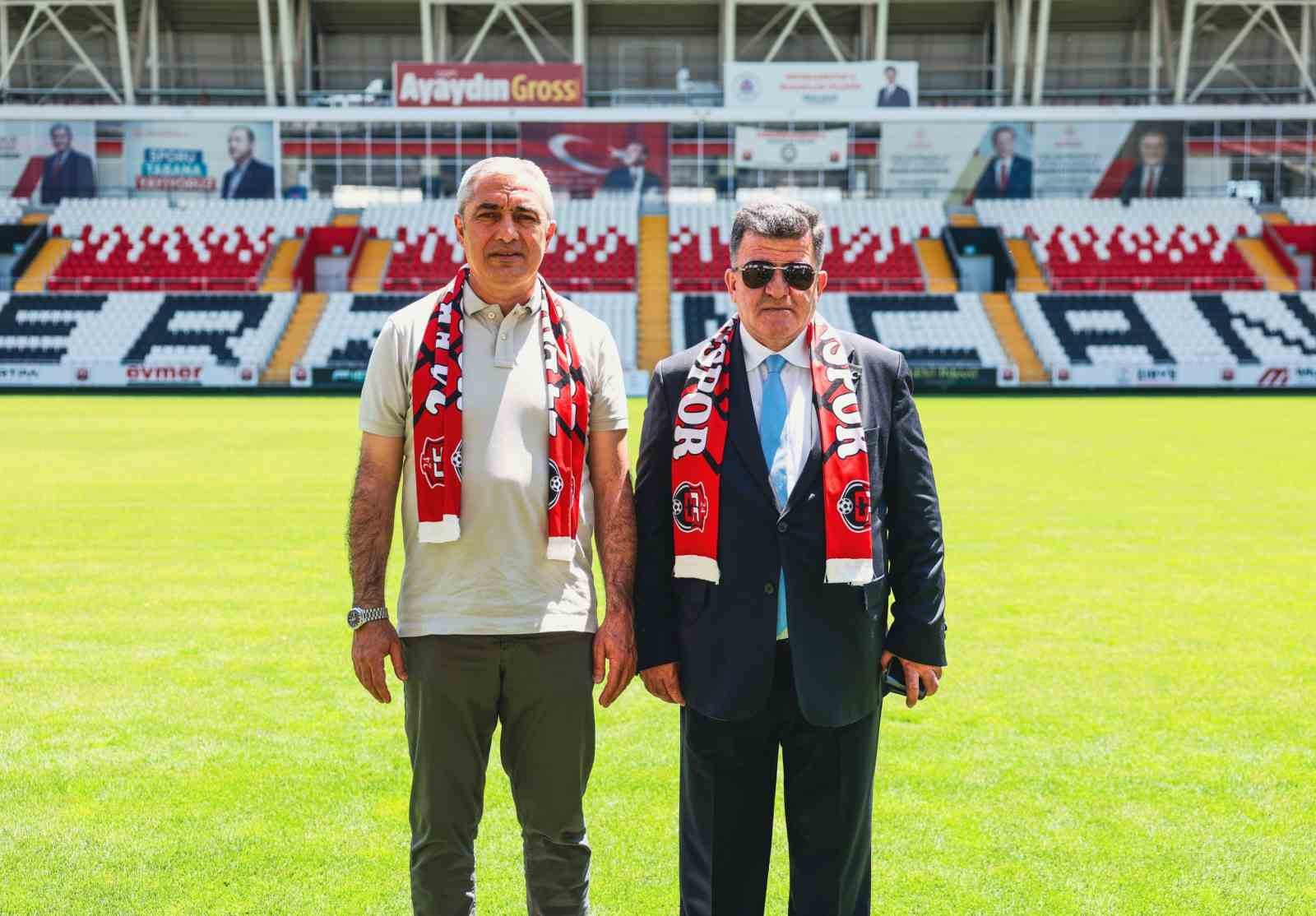 erzincanspor-sarigul-ile-sozlesme-imzaladi