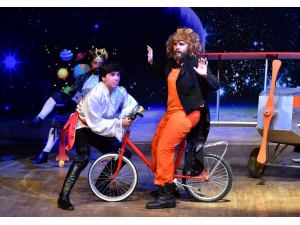 Kbt Çocuk Oyunu İle Perdelerini Kapattı