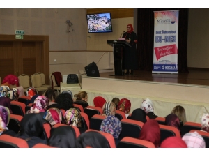 “Aile Okulu” İle Ko-mek Kursiyerleri Bilinçlendiriliyor