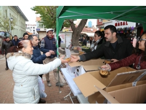 Odunpazarı Belediyesi Kandil Simidi Dağıttı