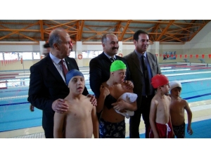 Kilis’te Down Sendromlu Çocuklar İçin Yüzme Kursu