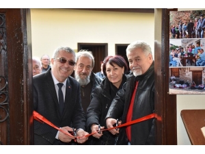 “Ortaya Karışık” Fotoğraf Sergisi Açıldı