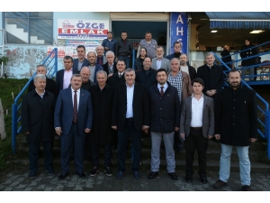 Başkan Toçoğlu Karaman Mahallesi Esnafıyla Bir Araya Geldi