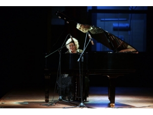 Dünyaca Ünlü Piyanist Gülsin Onay’dan Yenimahalle’de Muhteşem Konser