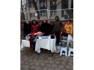 Öğrencilerin Bereleri Chp’li Kadınlardan