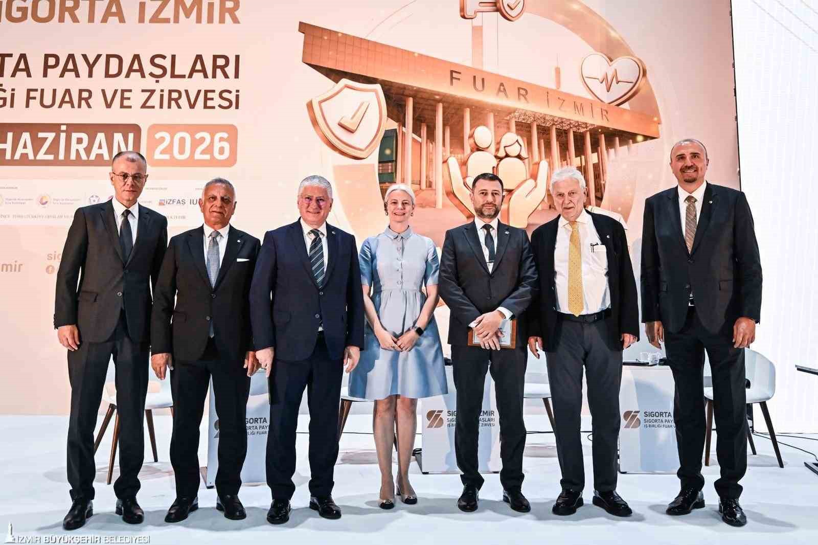 sigorta-izmir-sektorun-gelecegine-isik-tuttu