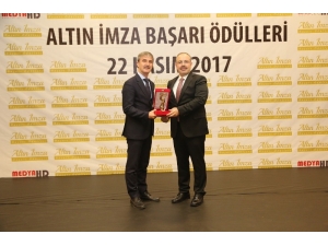 Başkan Şirin’e ‘Altın İmza Başarı Ödülü’