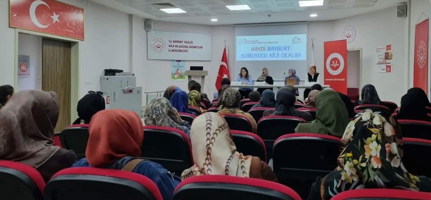 bayburt-ta-bir-yetime-aile-olmak-konulu-panel-duzenlendi